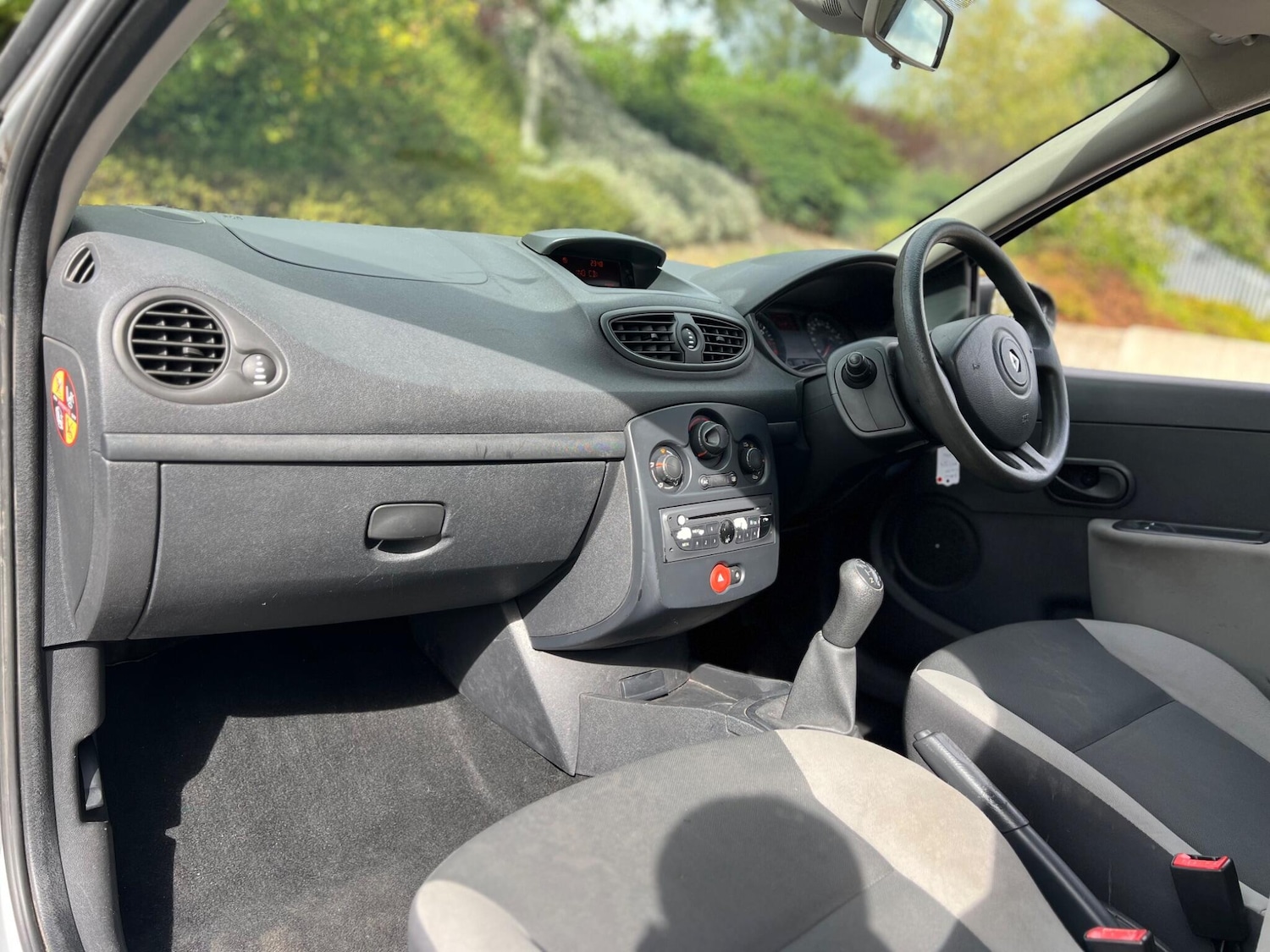 Used Renault Clio 2009 for sale - 76389048: Photo 4