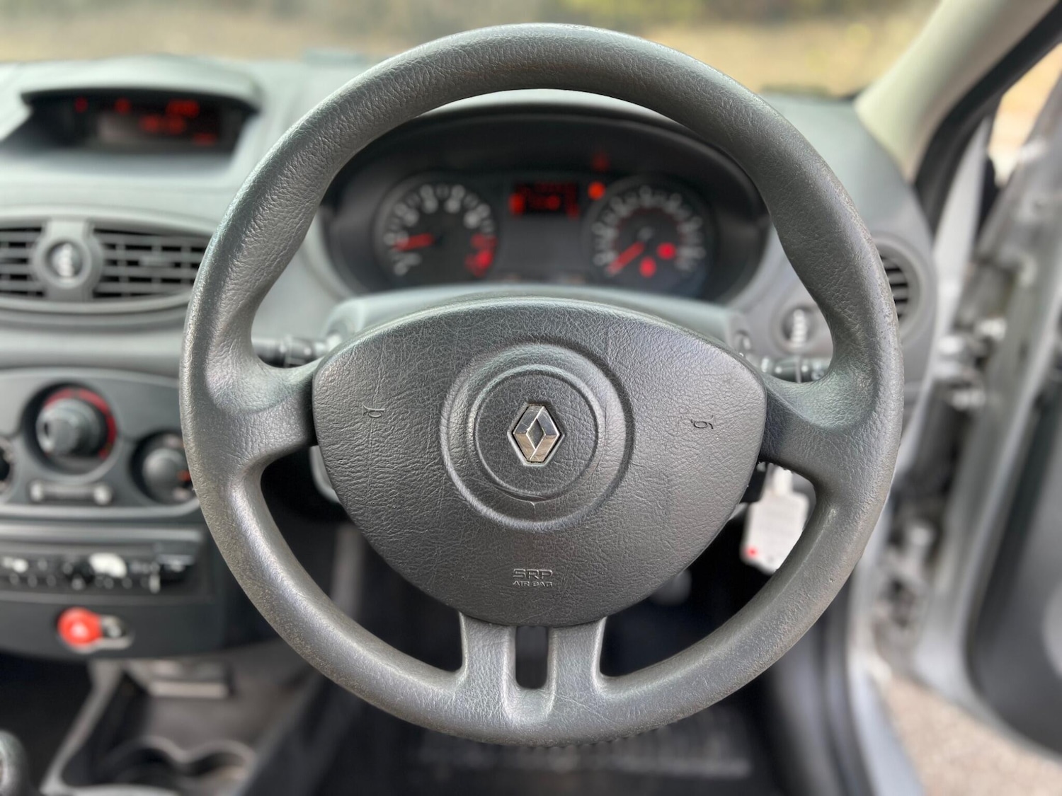 Used Renault Clio 2009 for sale - 76389048: Photo 5