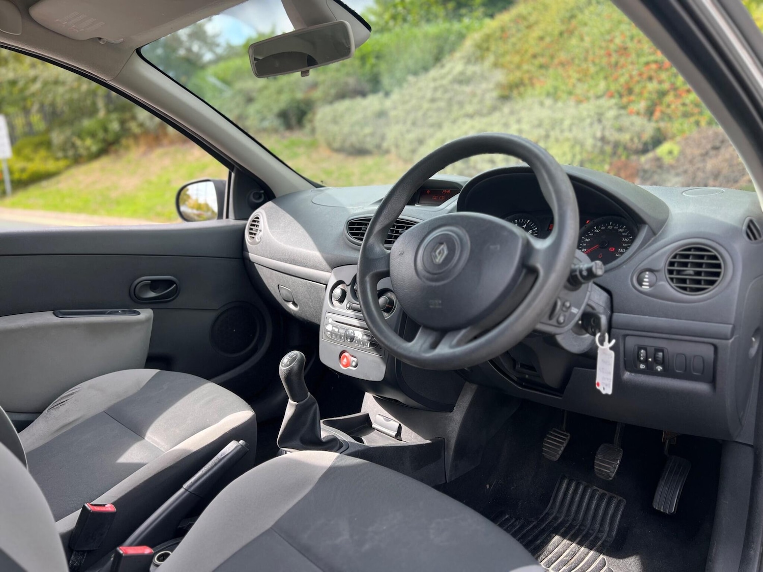 Used Renault Clio 2009 for sale - 76389048: Photo 6