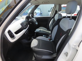 Used Fiat 500L 2015 for sale - 75634330: Photo