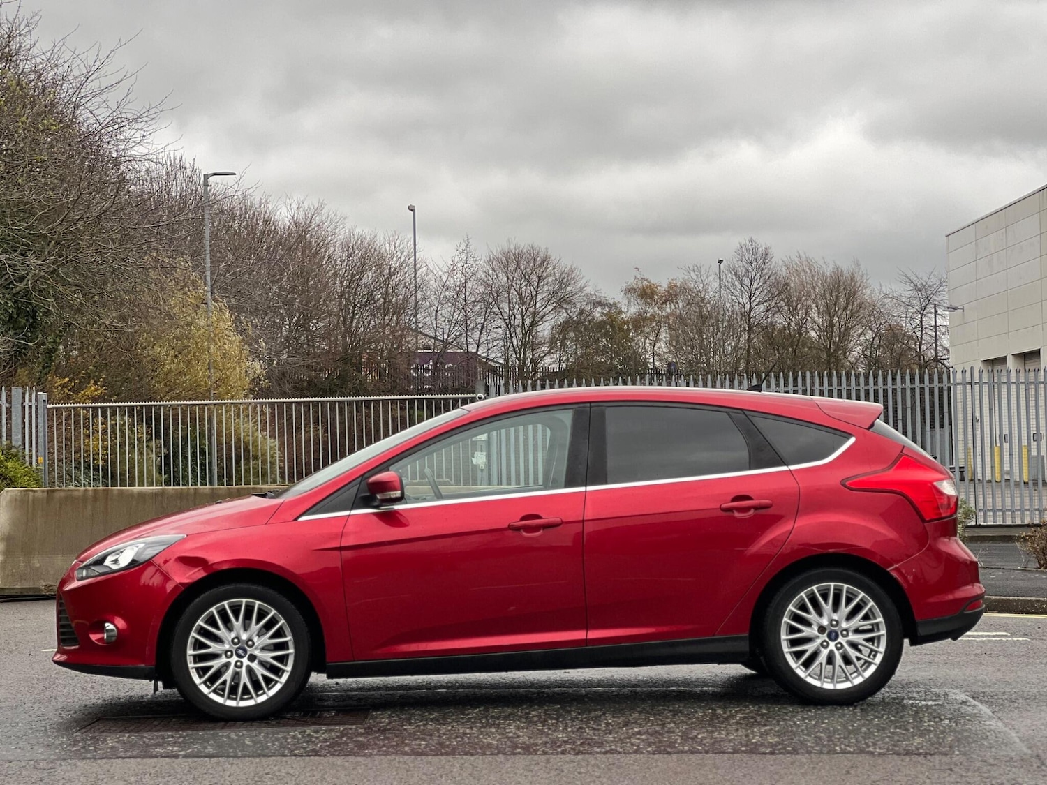 Used Ford Focus 2013 for sale - 76634098: Photo 14