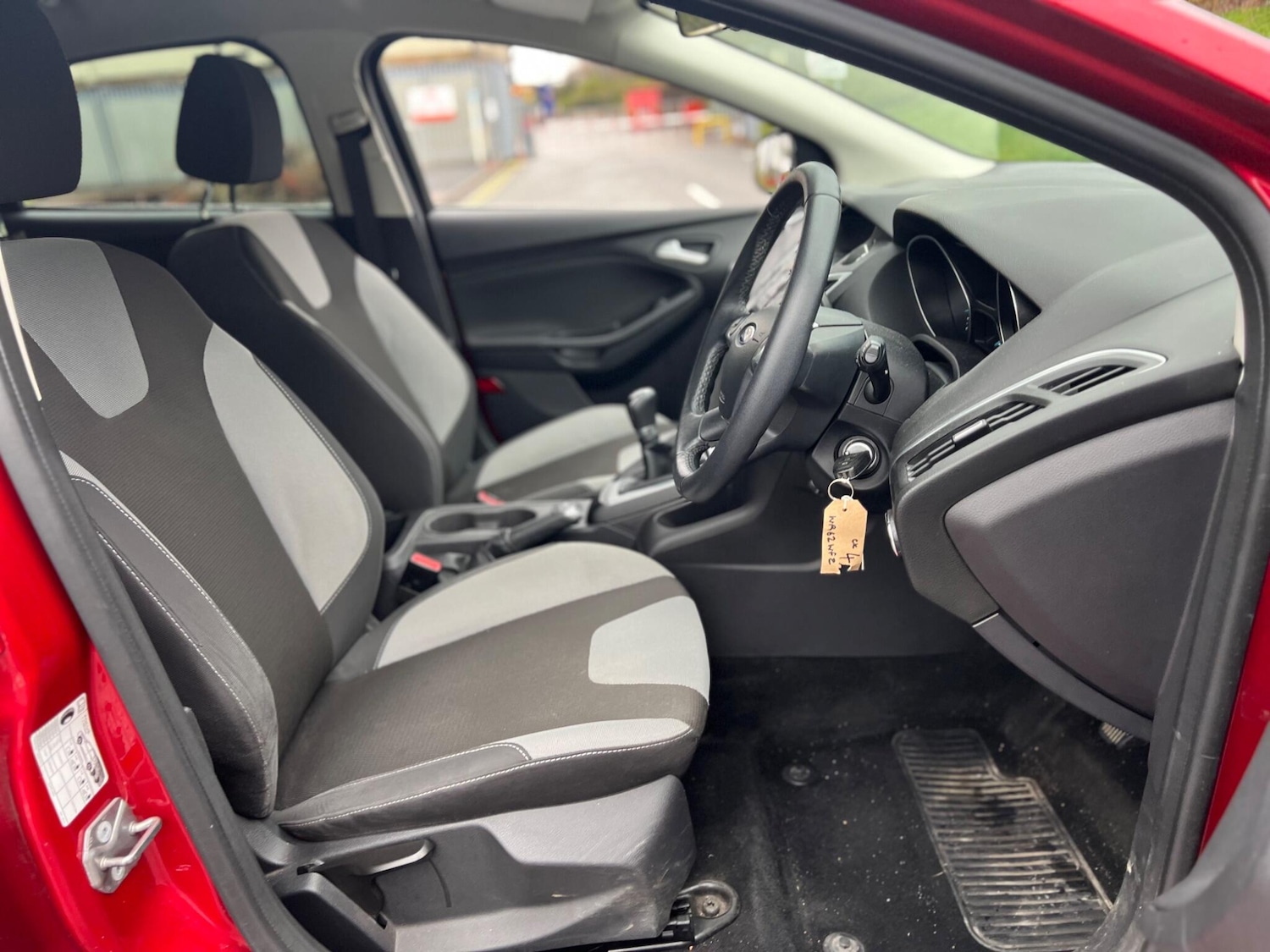 Used Ford Focus 2013 for sale - 76634098: Photo 16