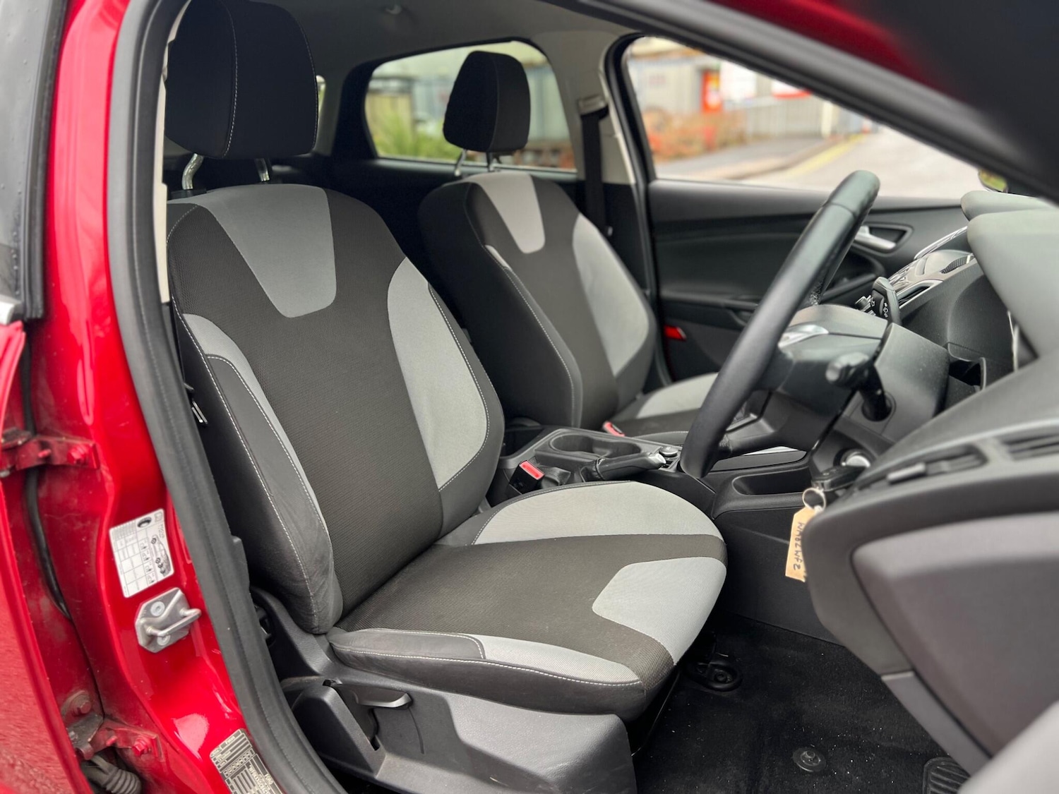 Used Ford Focus 2013 for sale - 76634098: Photo 17