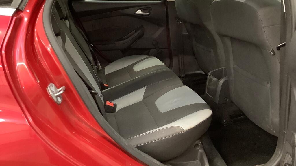 Used Ford Focus 2013 for sale - 76634098: Photo 8