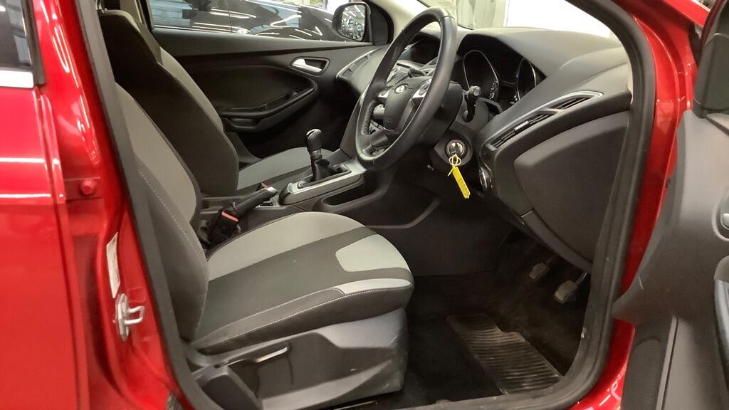 Used Ford Focus 2013 for sale - 76634098: Photo 9