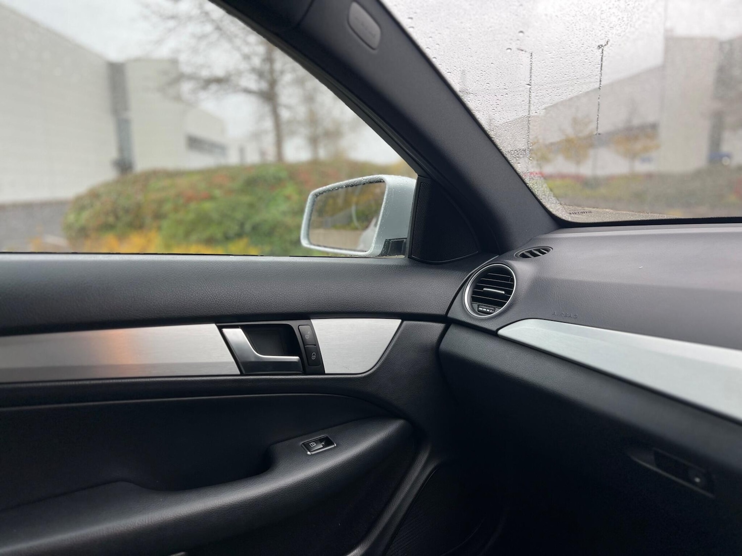 Used Mercedes-Benz C Class 2012 for sale - 76440612: Photo 32