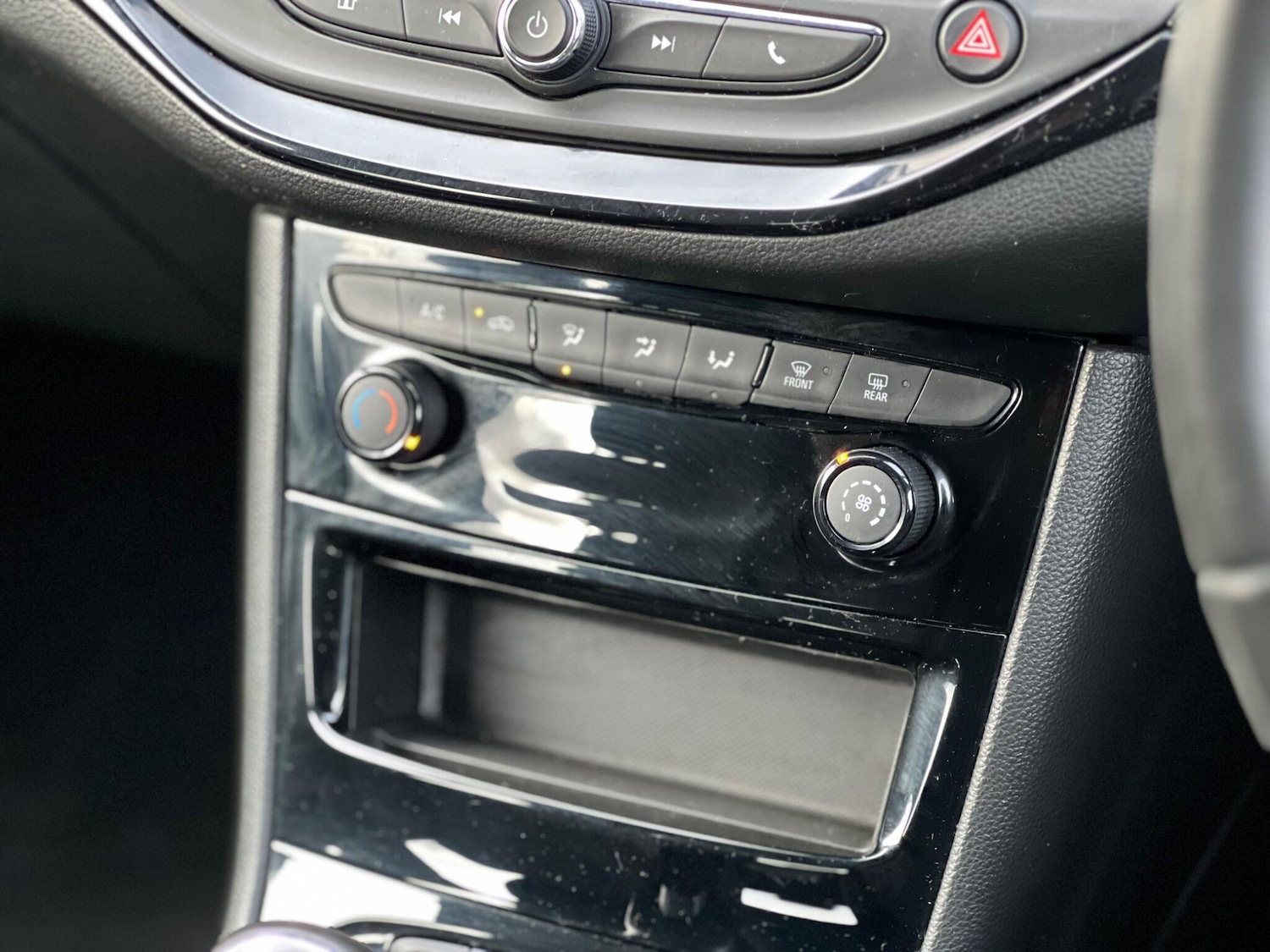 Used Vauxhall Astra 2019 for sale - 77202935: Photo 29