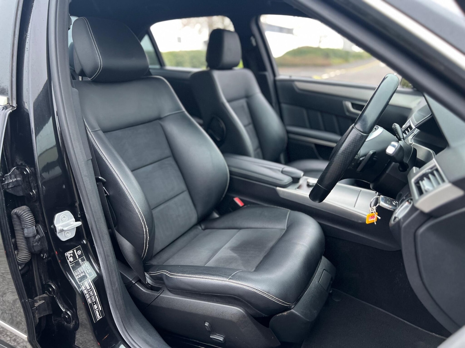 Used Mercedes-Benz E Class 2013 for sale - 77982278: Photo 18