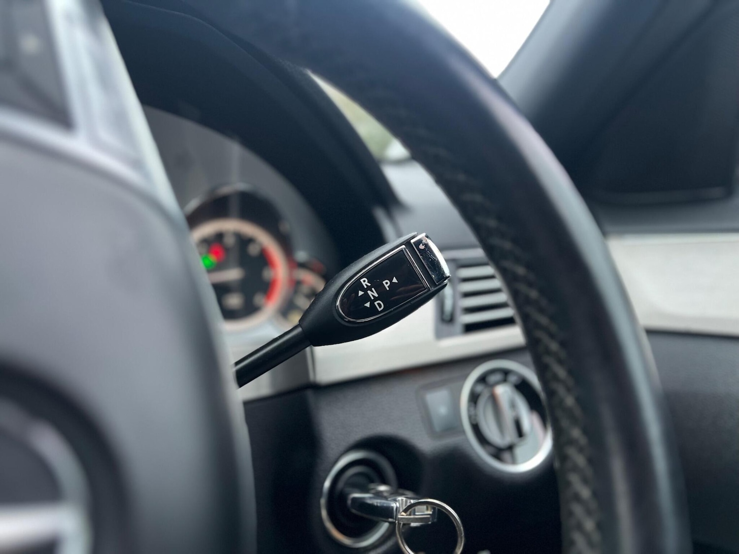 Used Mercedes-Benz E Class 2013 for sale - 77982278: Photo 27