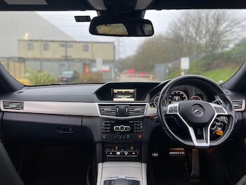 Used Mercedes-Benz E Class 2013 for sale - 77982278: Photo