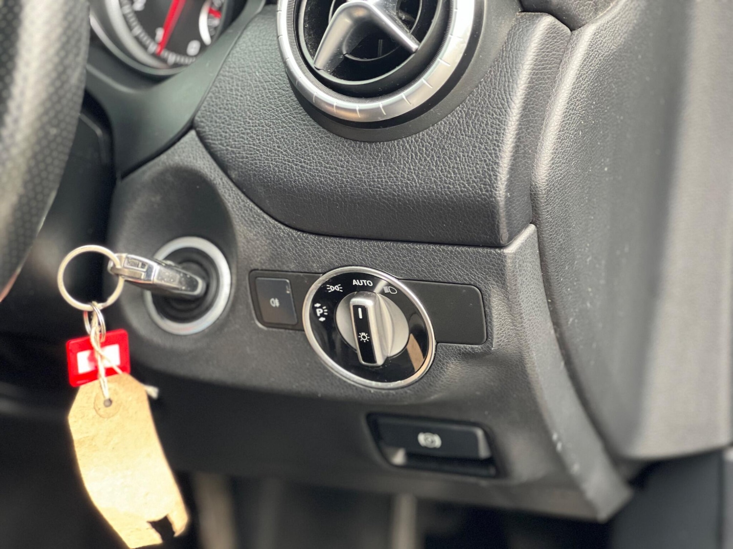 Used Mercedes-Benz CLA 2017 for sale - 76513222: Photo 37