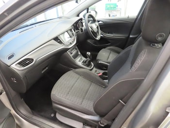 Used Vauxhall Astra 2017 for sale - 79237065: Photo