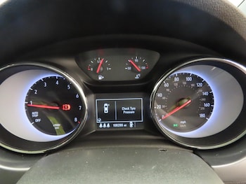 Used Vauxhall Astra 2017 for sale - 79237065: Photo