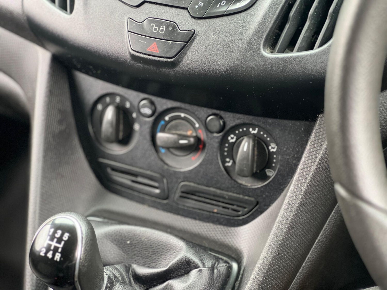 Used Ford Transit Connect 2018 for sale - 76179352: Photo 23