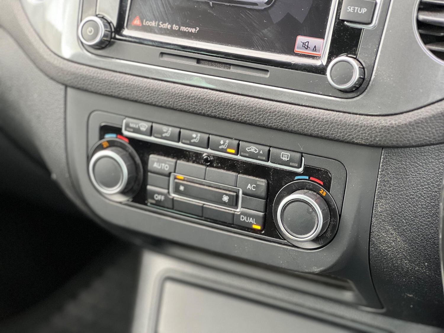 Used Volkswagen Tiguan 2012 for sale - 76456772: Photo 30