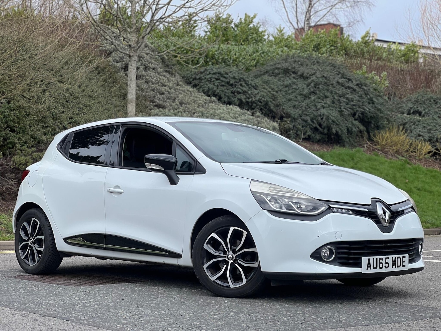 Used Renault Clio 2015 for sale - 78019285: Photo 1