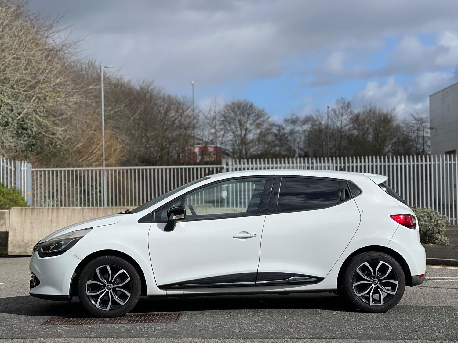 Used Renault Clio 2015 for sale - 78019285: Photo 14