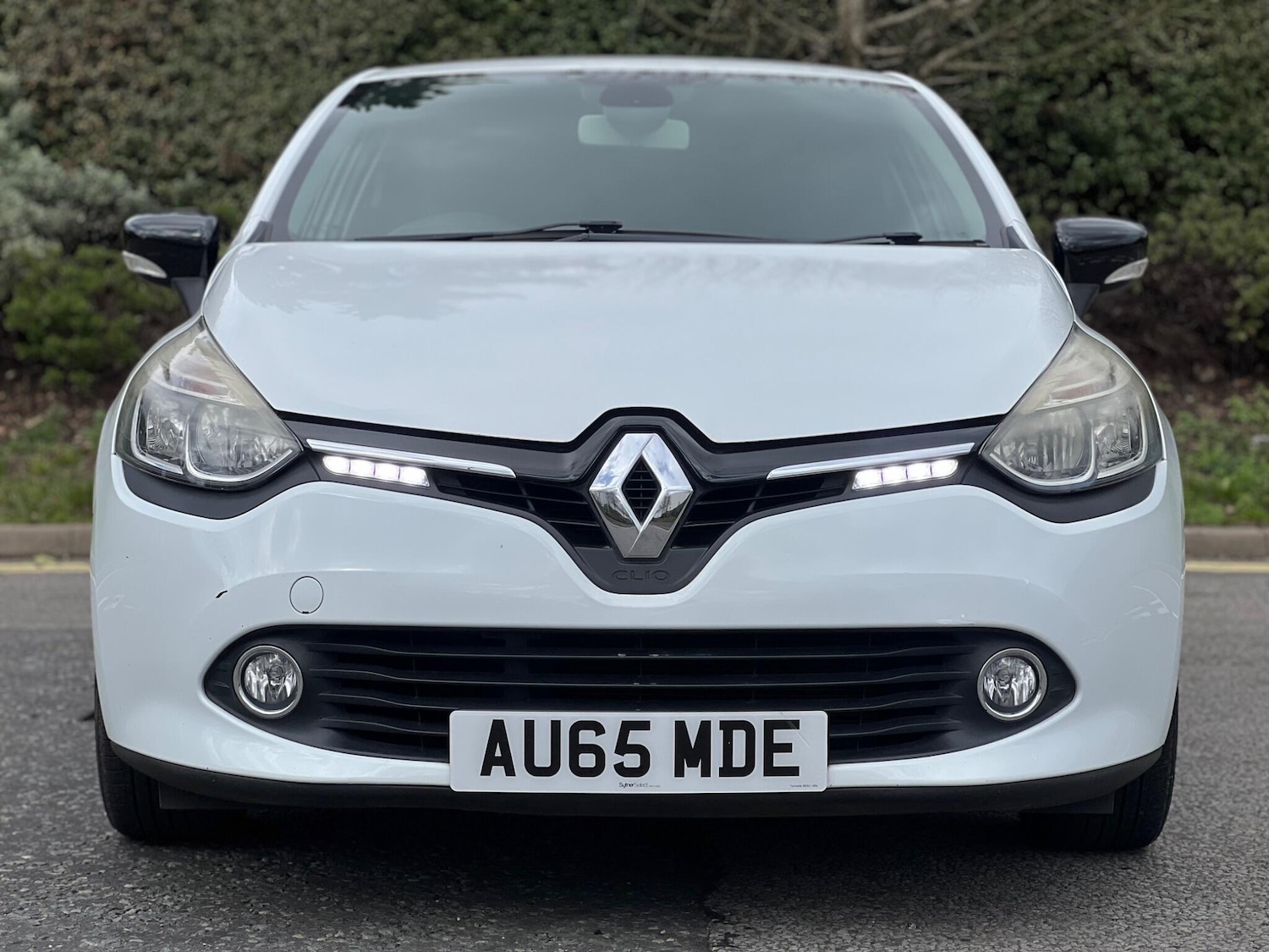 Used Renault Clio 2015 for sale - 78019285: Photo 2