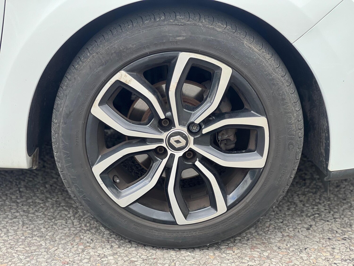 Used Renault Clio 2015 for sale - 78019285: Photo 33