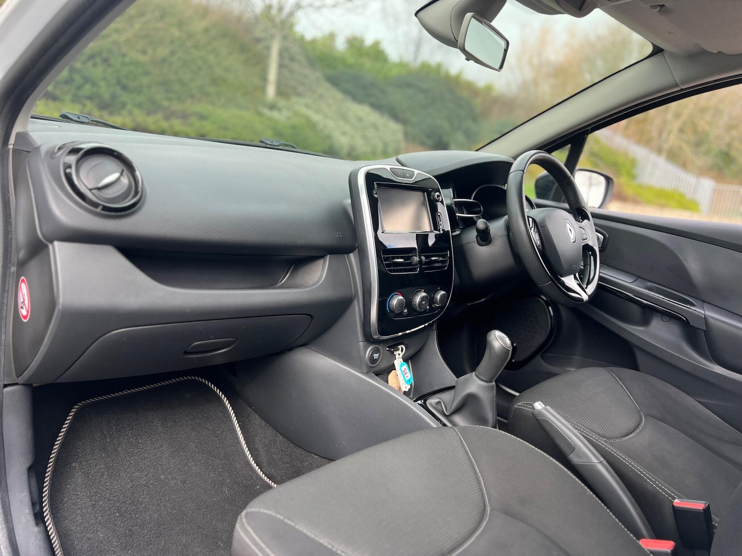 Used Renault Clio 2015 for sale - 78019285: Photo 4