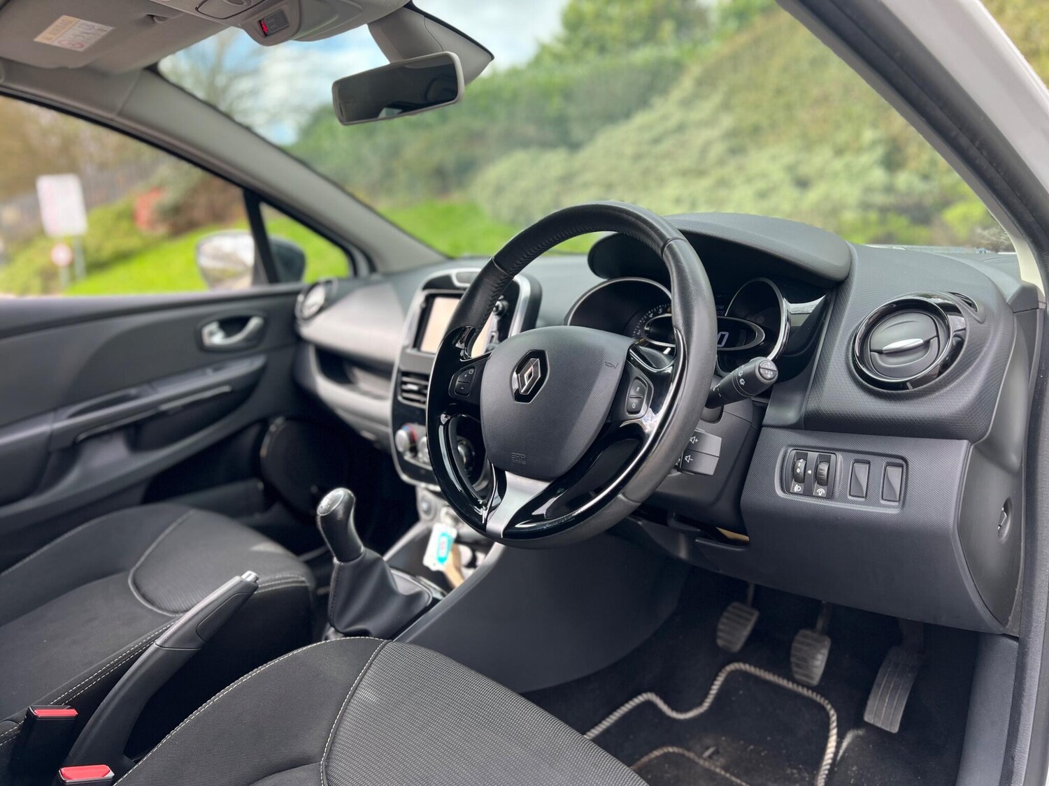 Used Renault Clio 2015 for sale - 78019285: Photo 6