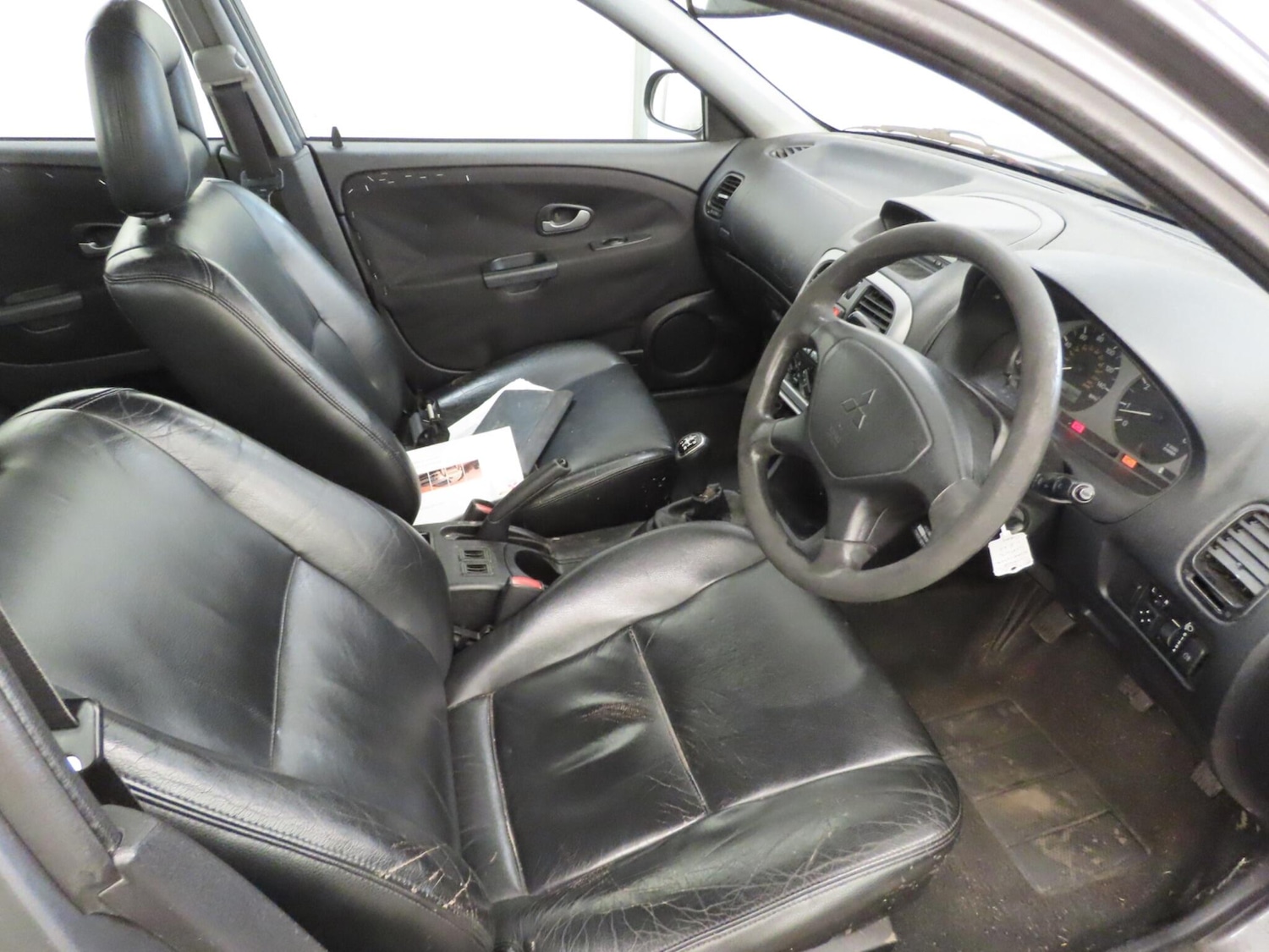 Used Mitsubishi Carisma for sale - 77977665: Photo 4