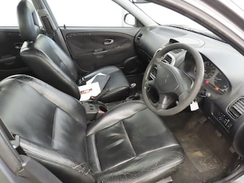 Used Mitsubishi Carisma 2003 for sale - 77977665: Photo