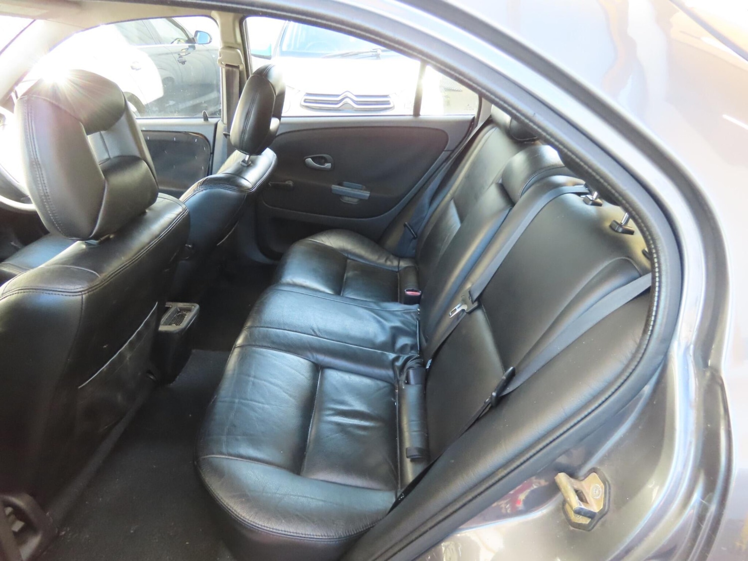 Used Mitsubishi Carisma for sale - 77977665: Photo 8