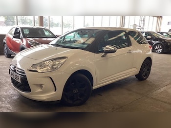 Used Citroen DS3 2010 for sale - 76251047: Photo 2