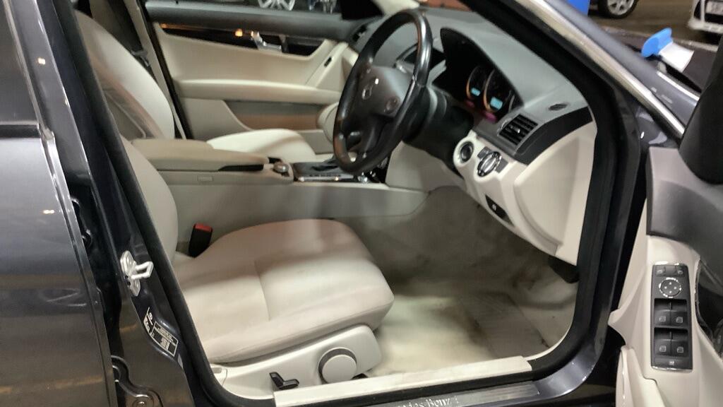 Used Mercedes-Benz C Class 2009 for sale - 77345603: Photo 3