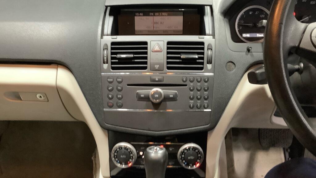 Used Mercedes-Benz C Class 2009 for sale - 77345603: Photo 4