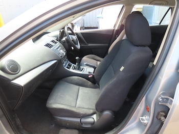 Used Mazda Mazda3 2011 for sale - 79201458: Photo