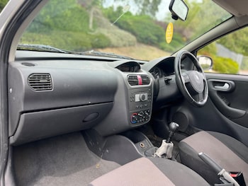 Used Vauxhall Corsa 2005 for sale - 75387457: Photo