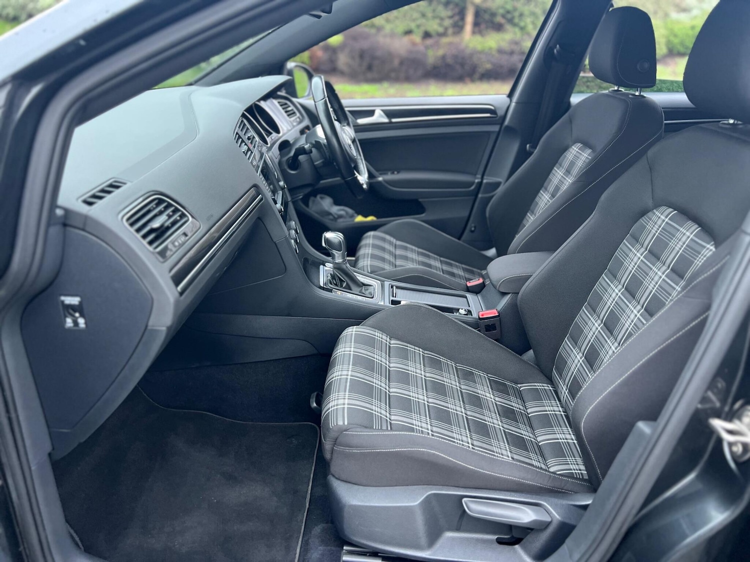 Used Volkswagen Golf 2015 for sale - 77029995: Photo 19