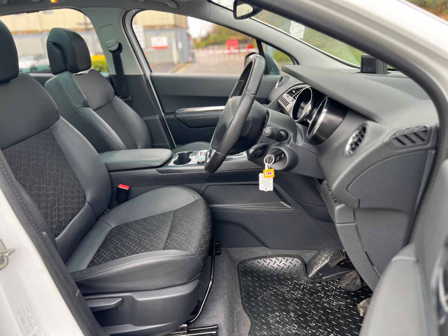 Used Peugeot 3008 2016 for sale - 76473432: Photo 15