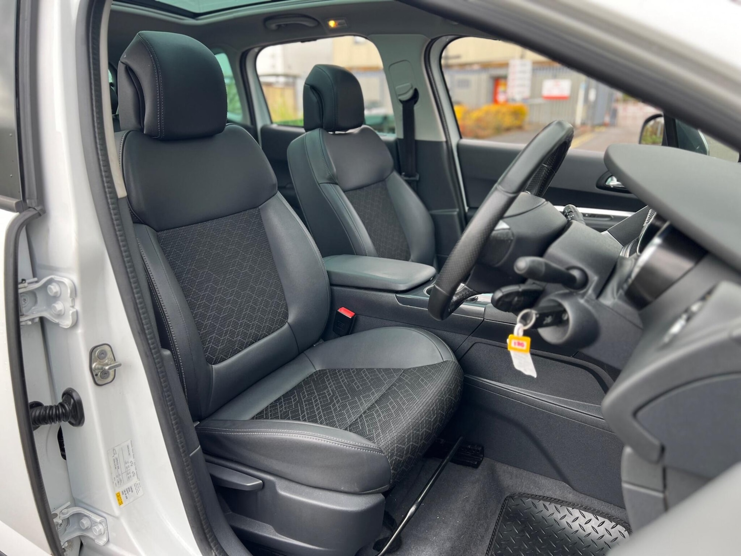 Used Peugeot 3008 2016 for sale - 76473432: Photo 16