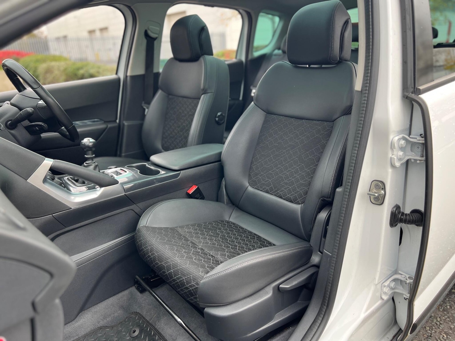 Used Peugeot 3008 2016 for sale - 76473432: Photo 18