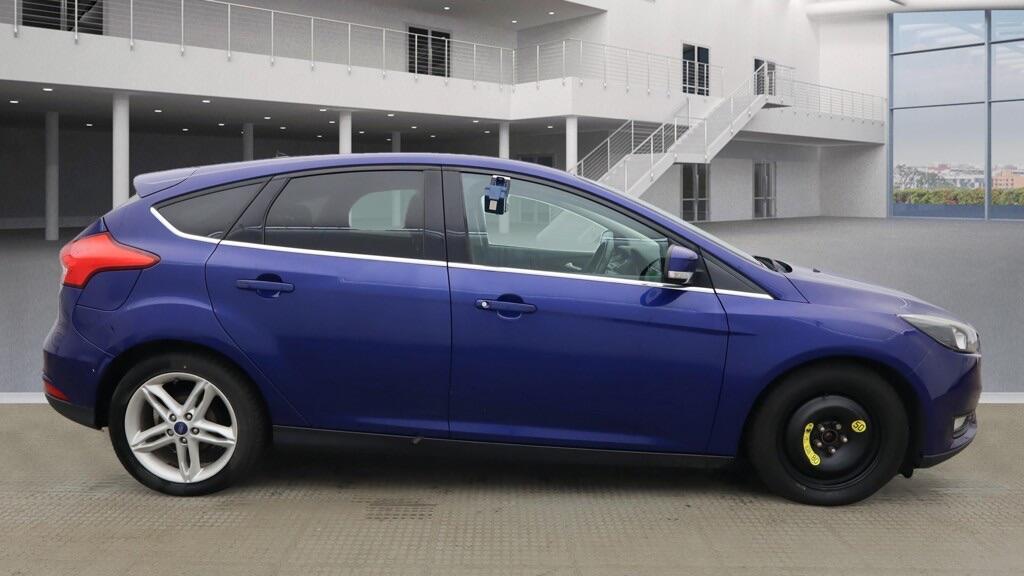 Used Ford Focus 2015 for sale - 76121889: Photo 5