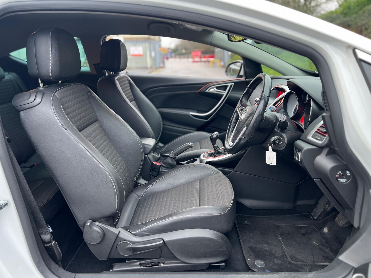 Used Vauxhall Astra GTC 2013 for sale - 77290572: Photo 16