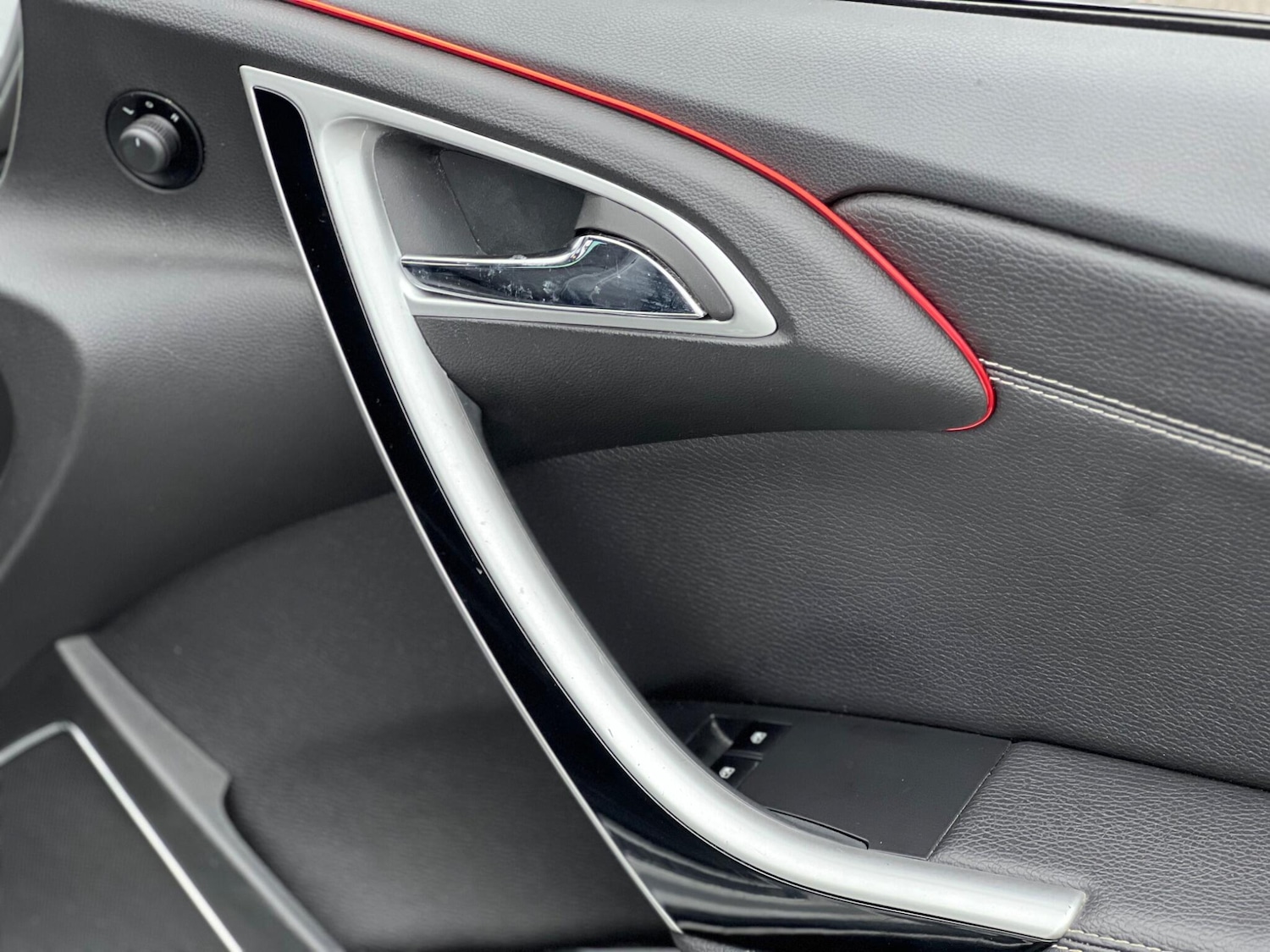 Used Vauxhall Astra GTC 2013 for sale - 77290572: Photo 34