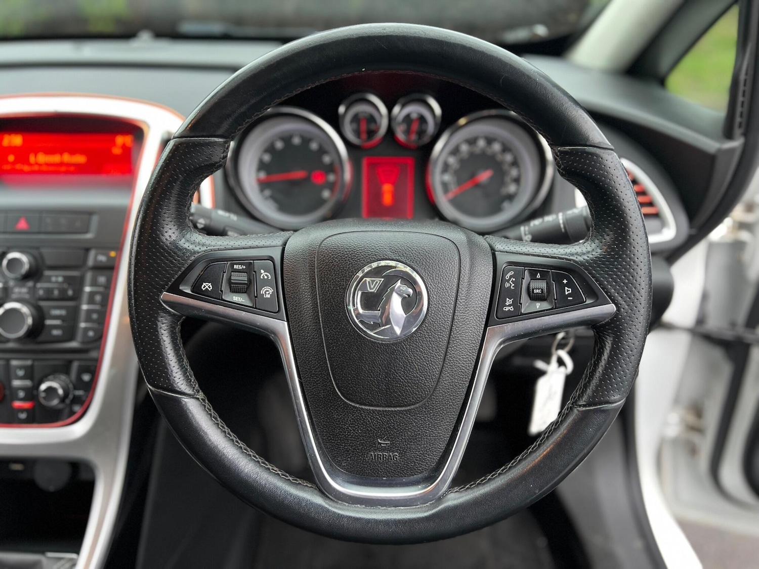 Used Vauxhall Astra GTC 2013 for sale - 77290572: Photo 5