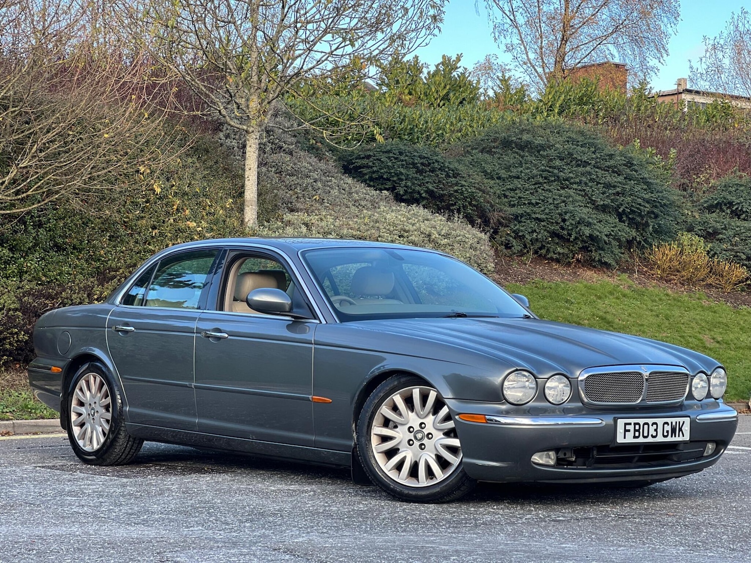 Used Jaguar XJ 2003 for sale - 76645197: Photo 1
