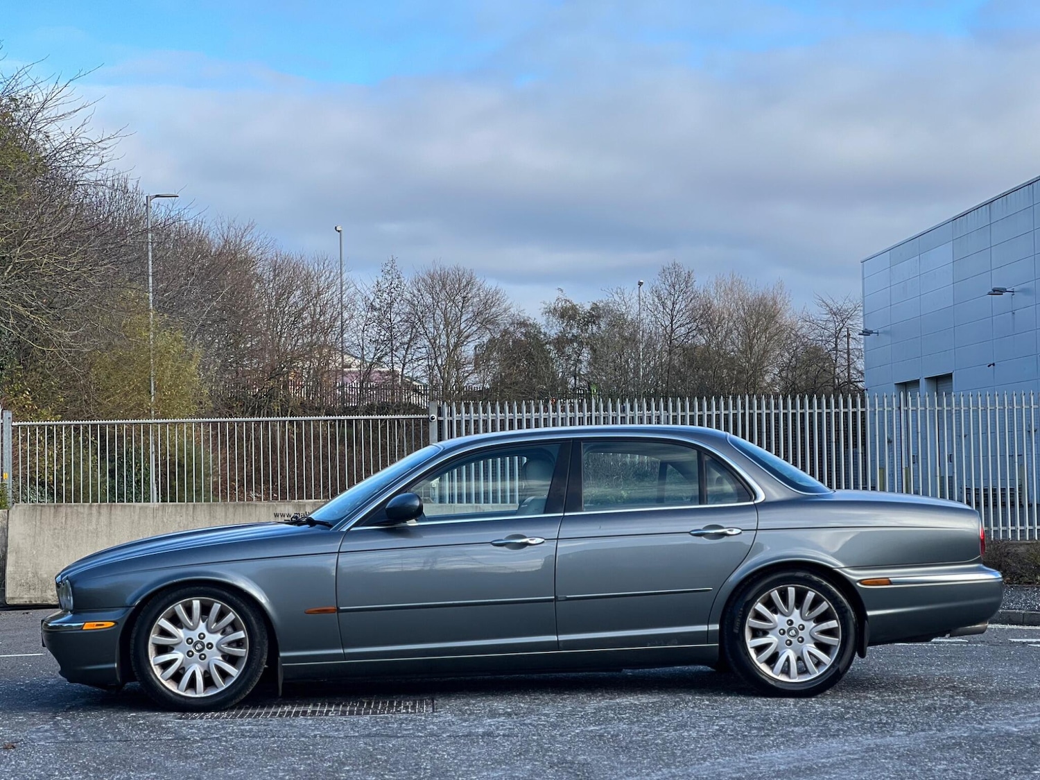 Used Jaguar XJ 2003 for sale - 76645197: Photo 15