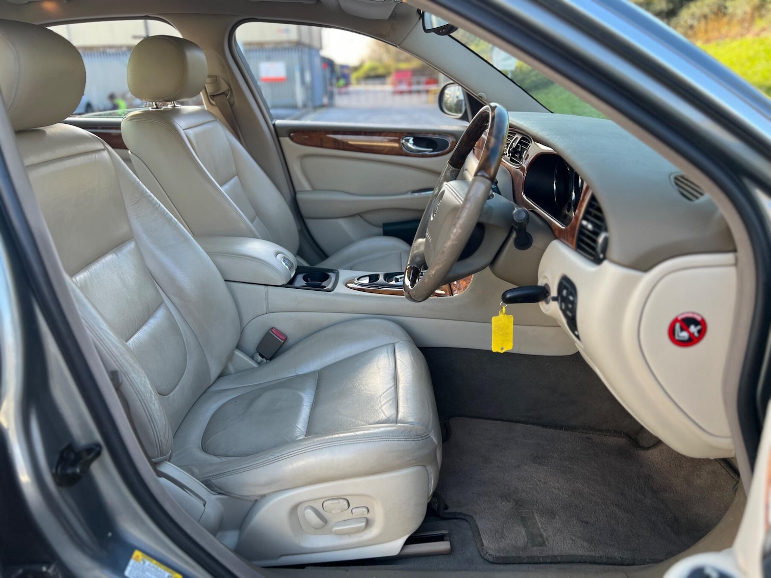 Used Jaguar XJ 2003 for sale - 76645197: Photo 17