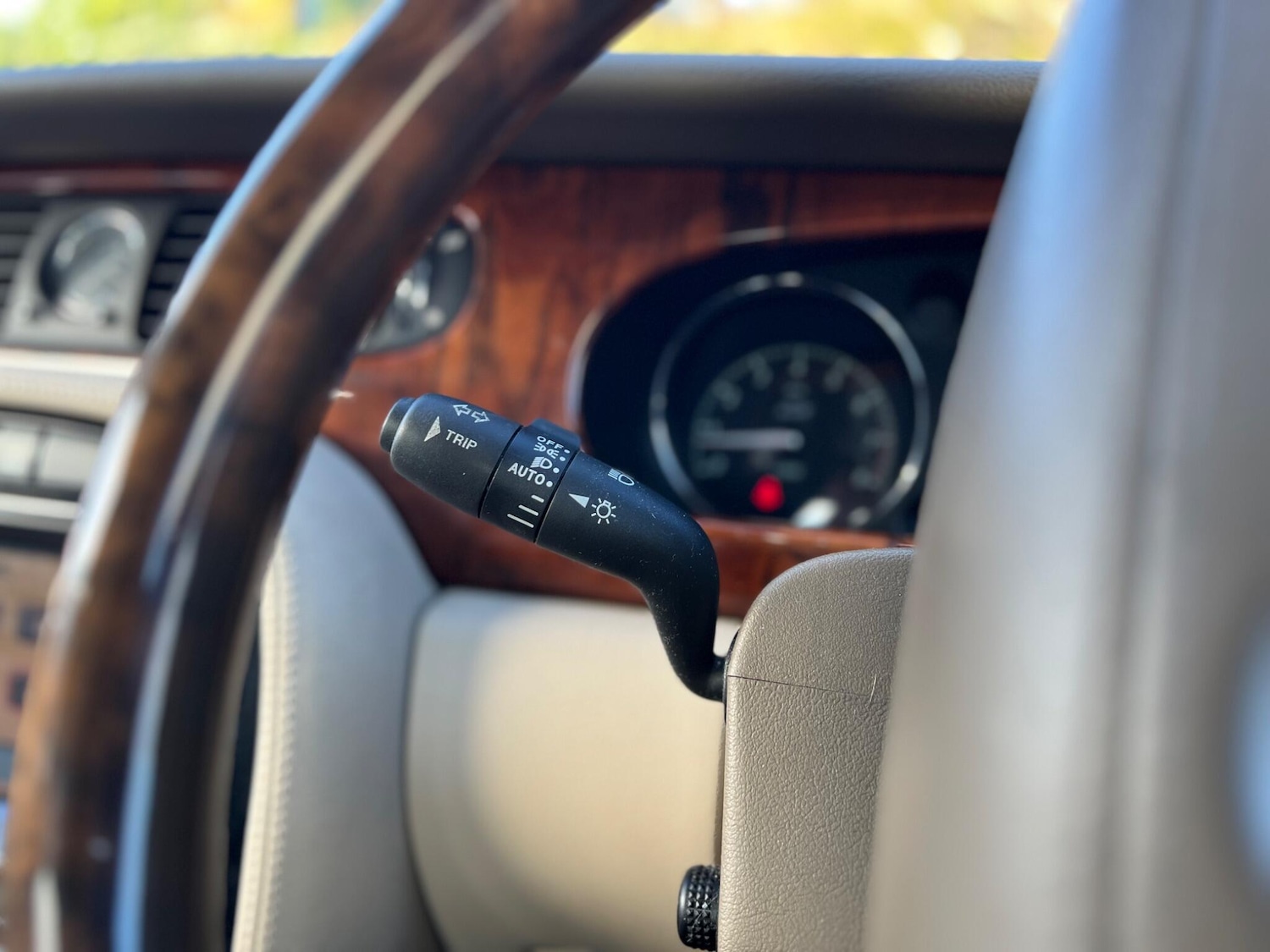 Used Jaguar XJ 2003 for sale - 76645197: Photo 28