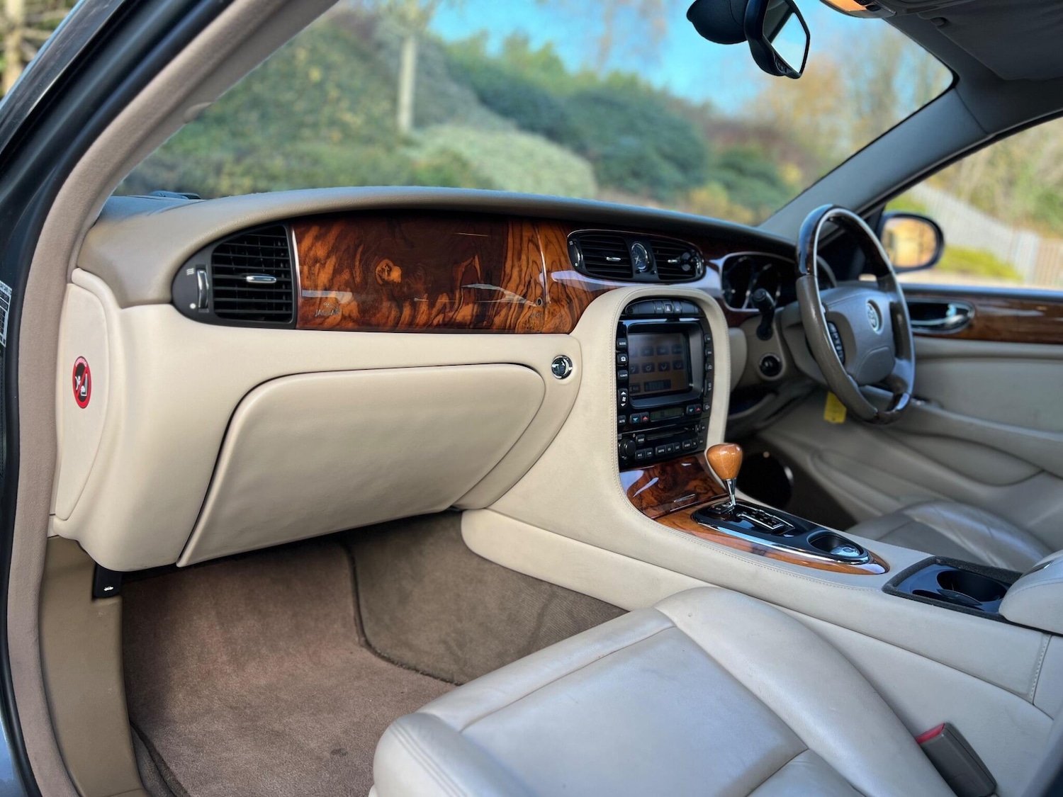 Used Jaguar XJ 2003 for sale - 76645197: Photo 5