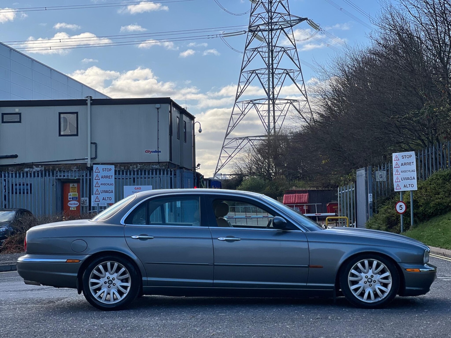 Used Jaguar XJ 2003 for sale - 76645197: Photo 9