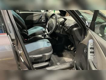 Used Citroen C4 Picasso 2018 for sale - 79726833: Photo