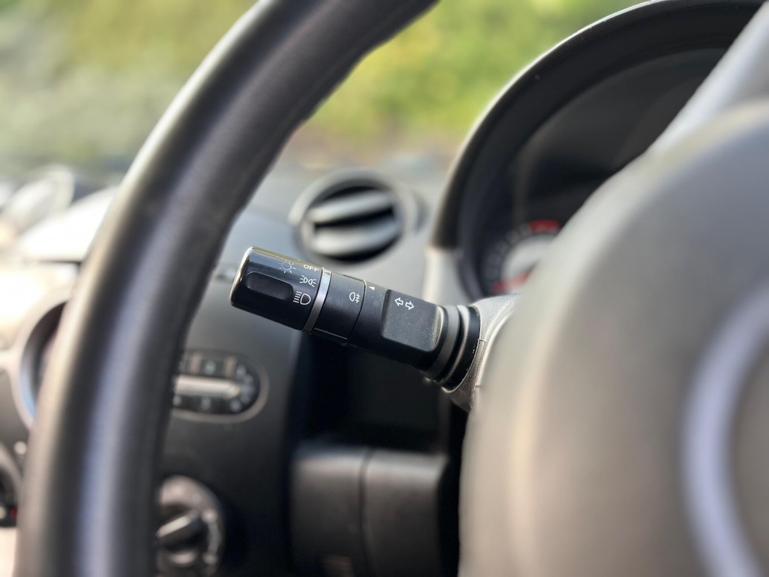 Used Mazda Mazda2 2009 for sale - 76259475: Photo 27