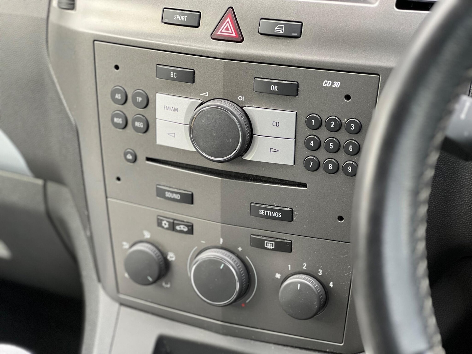 Used Vauxhall Zafira 2008 for sale - 76377275: Photo 29